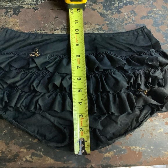 Retro Style Ruffled Bottoms - Picture 5 of 5